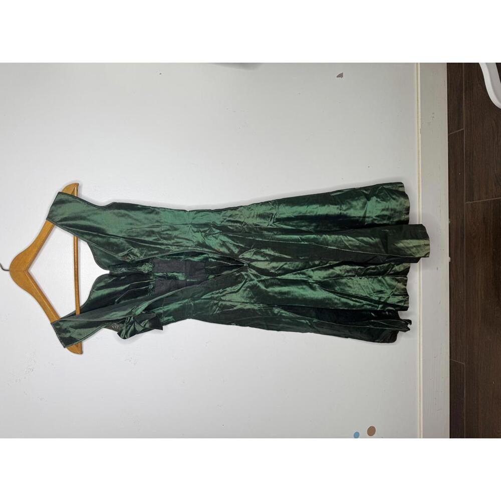 Vintage 1950s Green Satin Formal Dress for Women [COPY]